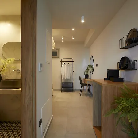 Mayu Aparthotel